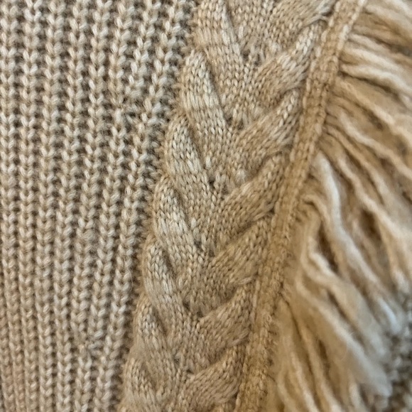 Design 365 Cable Knit Dropped Shoulder Sweater Fringe Trim Crew Size XS - Picture 5 of 5